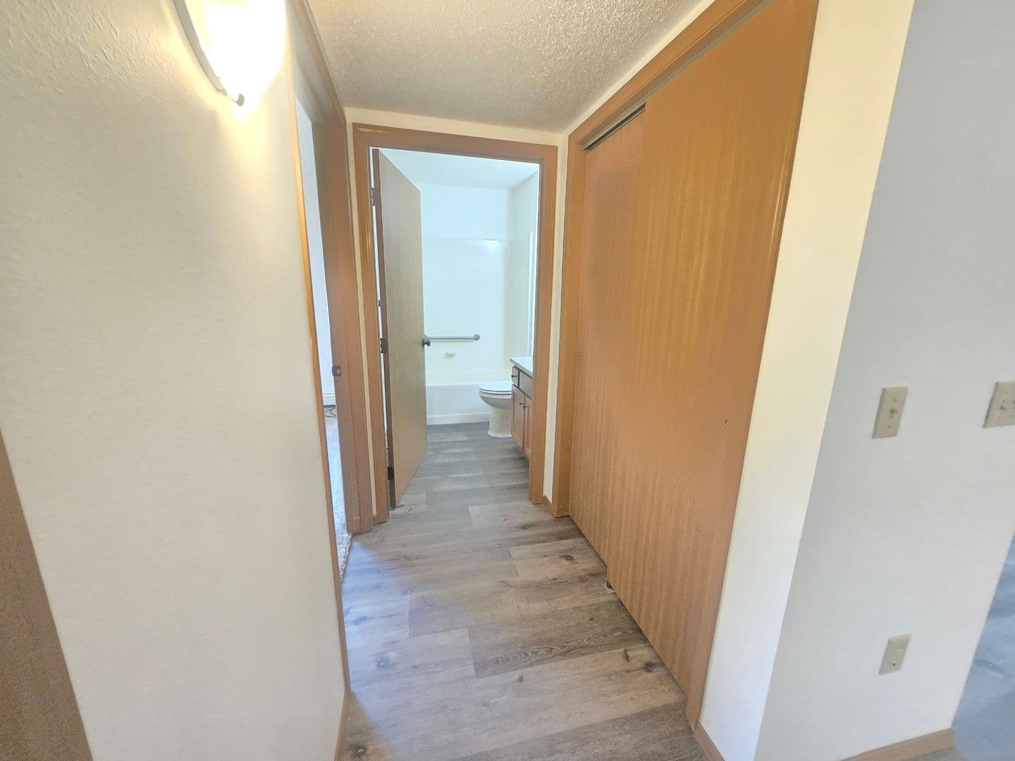 SIOUX FALLS Apartment: 6500 W. 43RD ST.