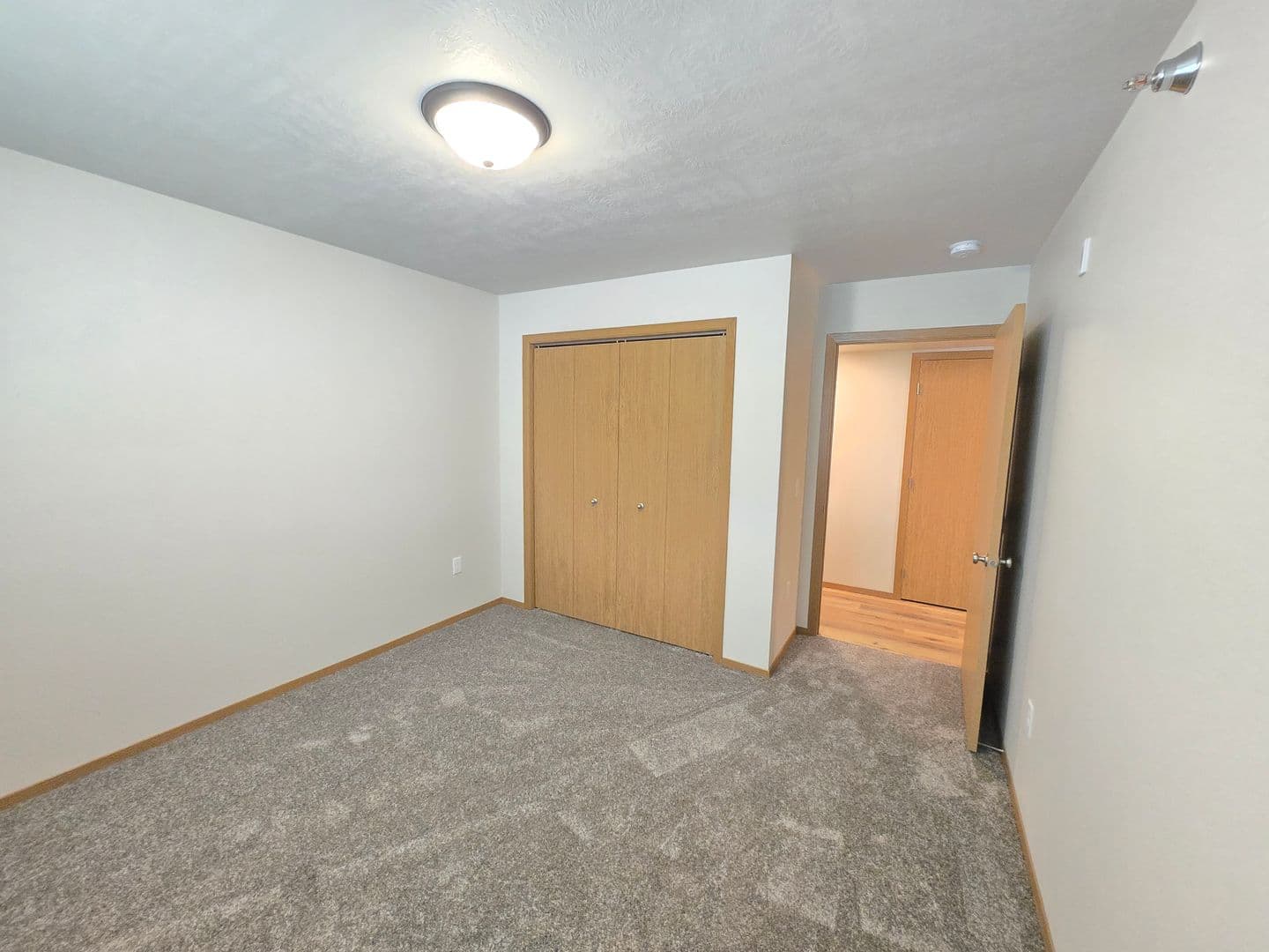 Sioux Falls Apartment: 3600 S. Linedrive Avenue