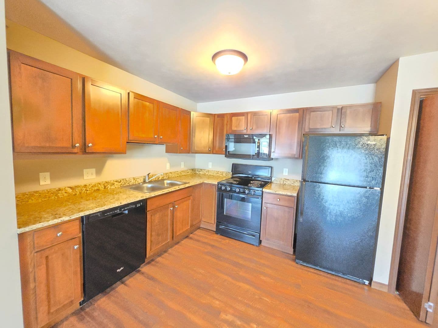 SIOUX FALLS Apartment: 3600 S. SYCAMORE AVE.