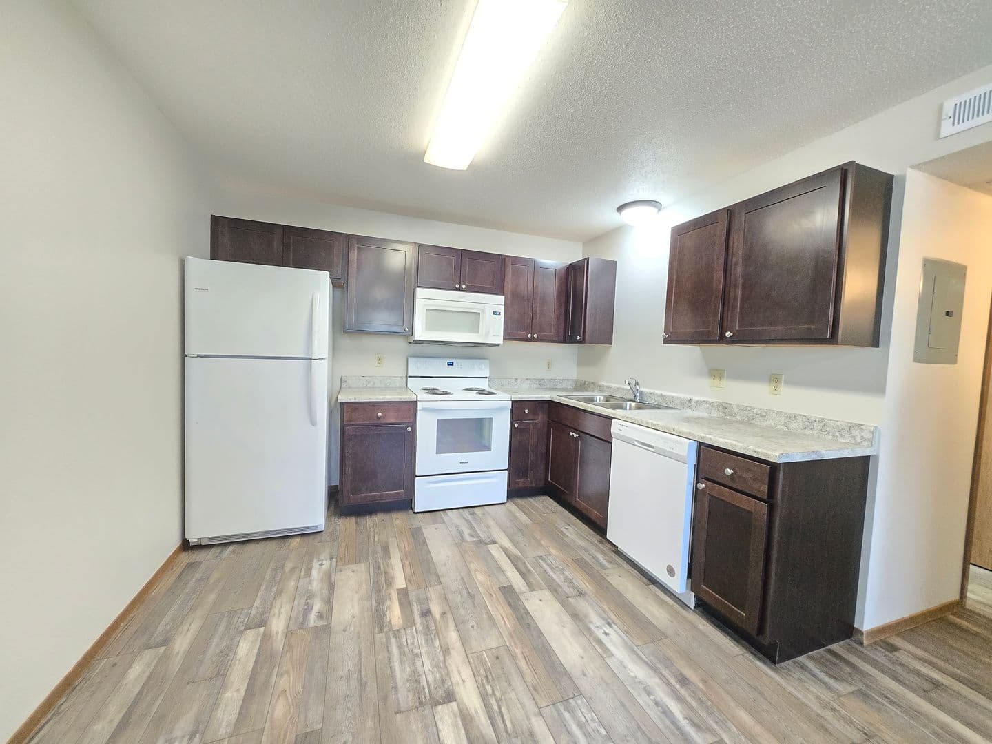 SIOUX FALLS Apartment: 5301 W. 56TH ST.