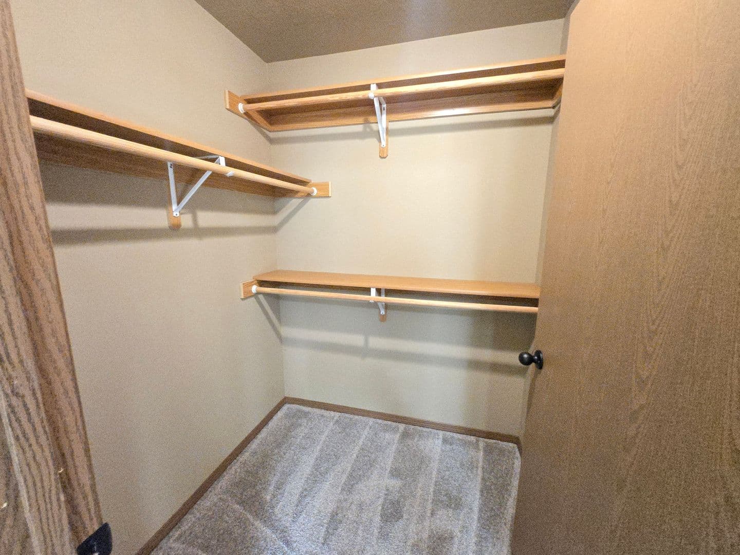 SIOUX FALLS Apartment: 4500 E. 53RD ST.