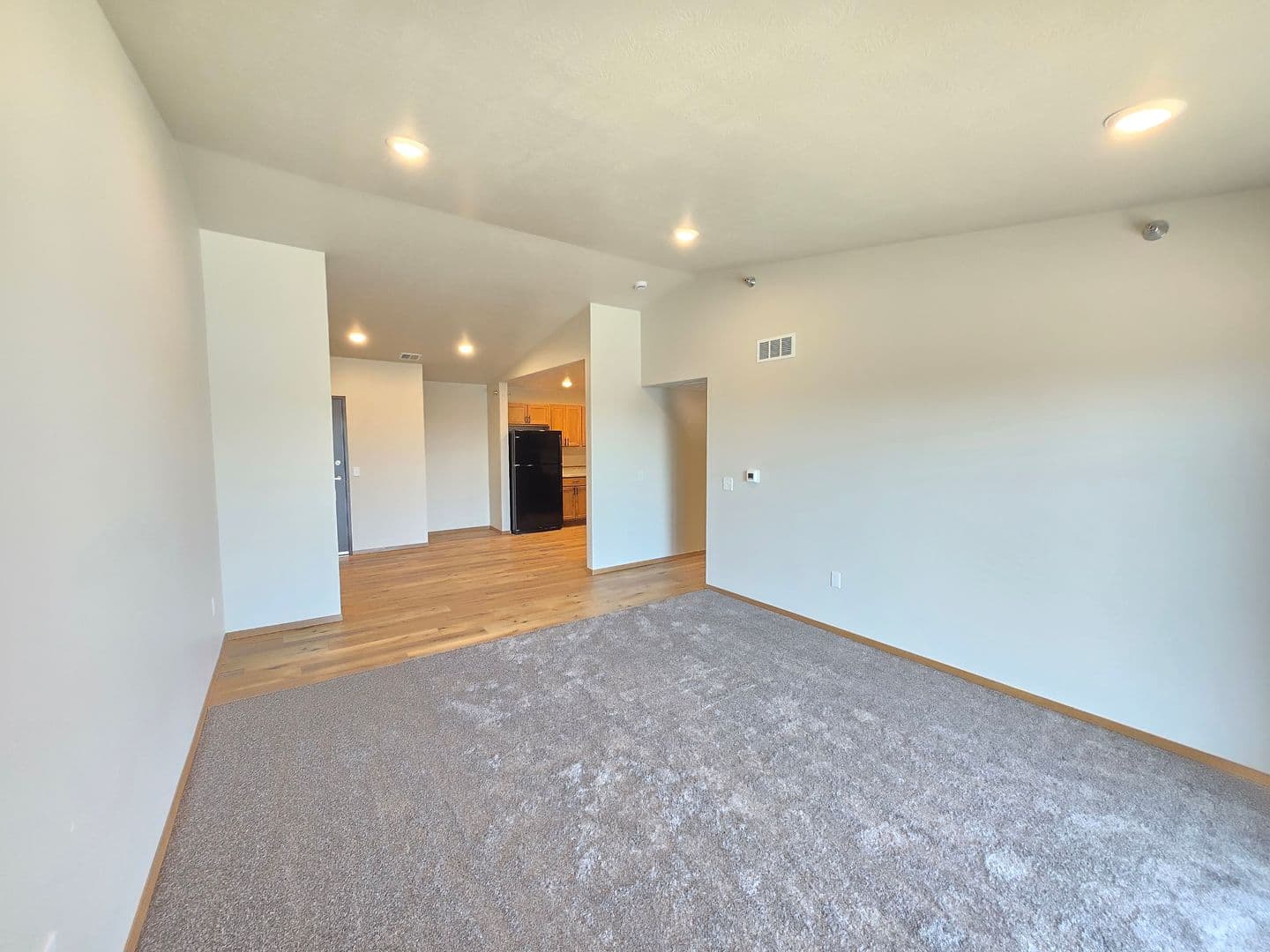Sioux Falls Apartment: 3600 S. Linedrive Avenue