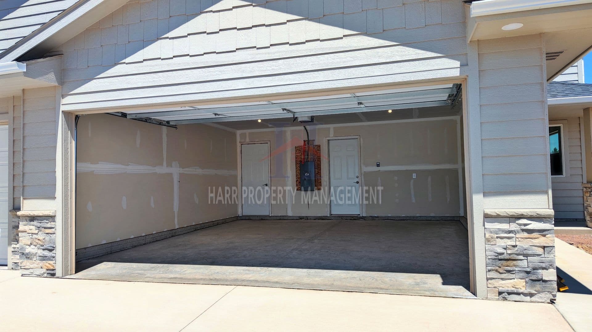 Sioux Falls Apartment: 5700 Hitching Place