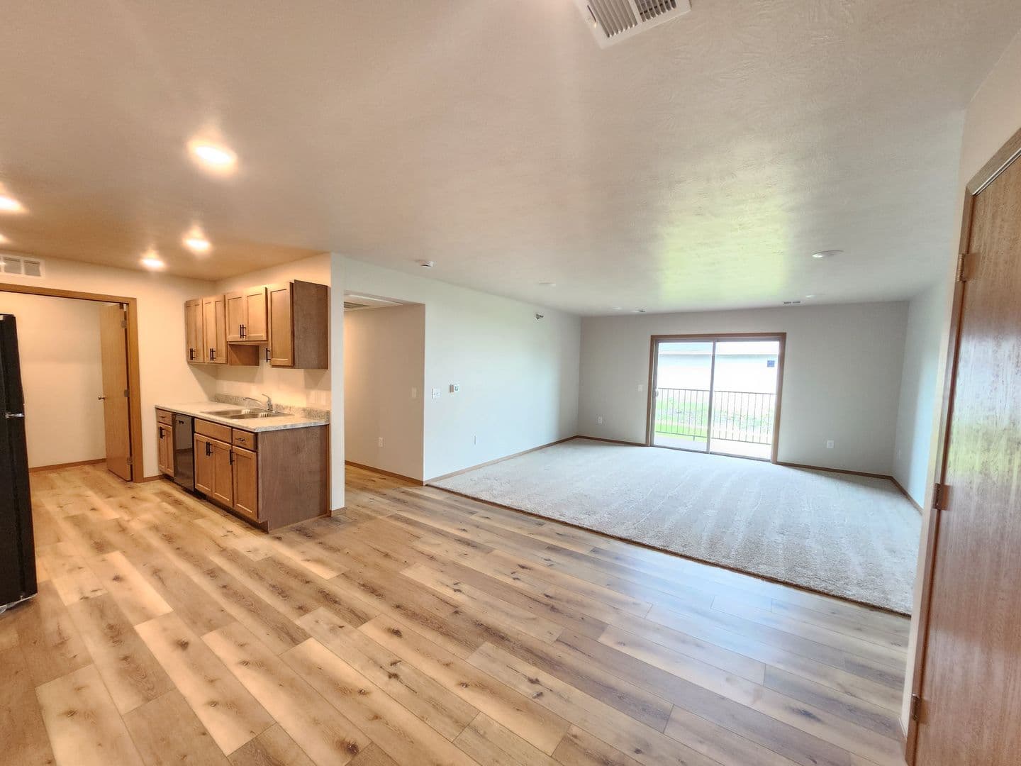 Sioux Falls Apartment: 3600 S. Linedrive Avenue