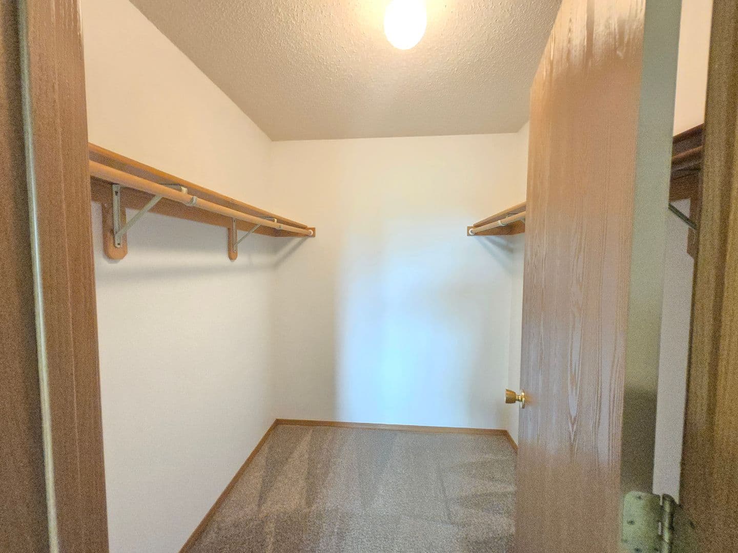 SIOUX FALLS Apartment: 4500 EAST 33RD St