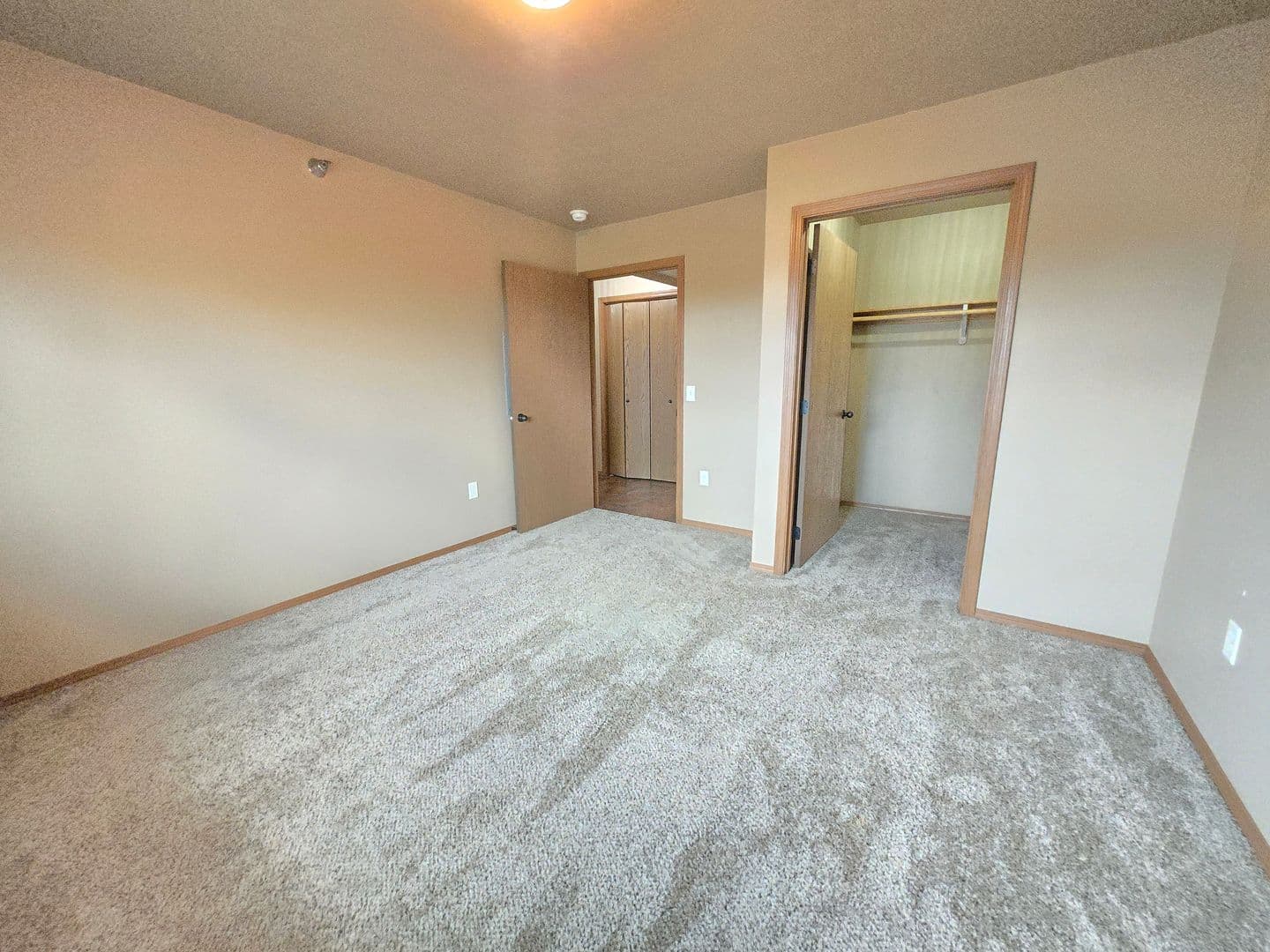 SIOUX FALLS Apartment: 4520 E. 53RD ST.