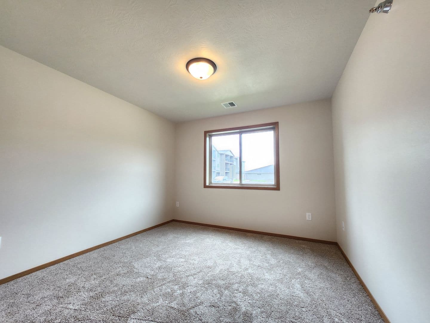 Sioux Falls Apartment: 3600 S. Linedrive Avenue