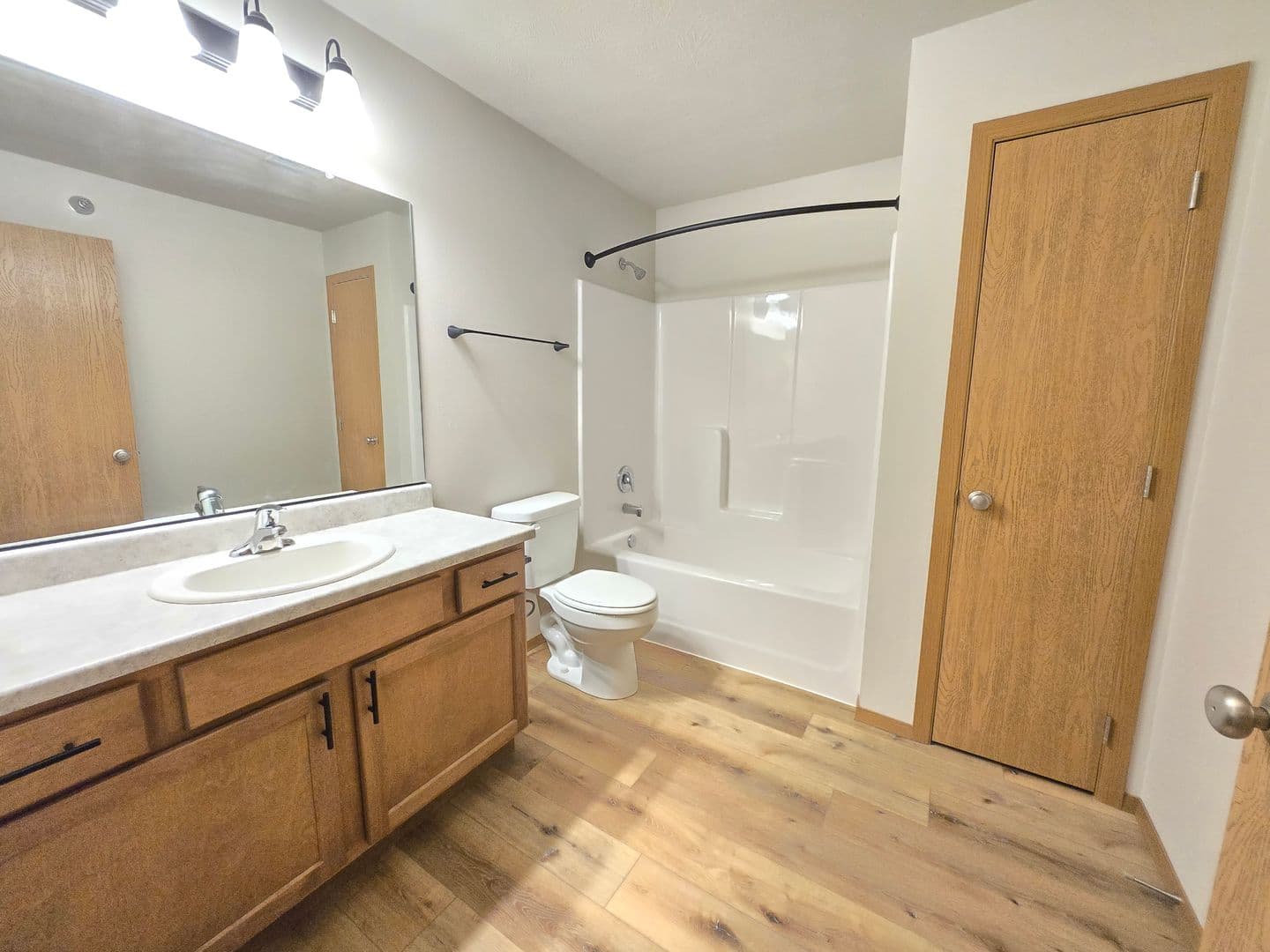 Sioux Falls Apartment: 3600 S. Linedrive Avenue