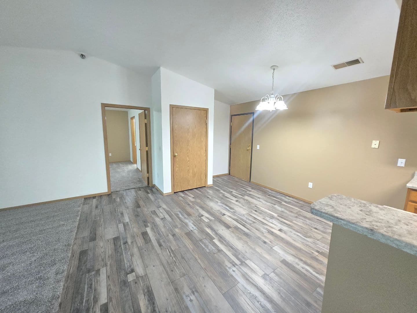 SIOUX FALLS Apartment: 4512 E. 42ND ST.