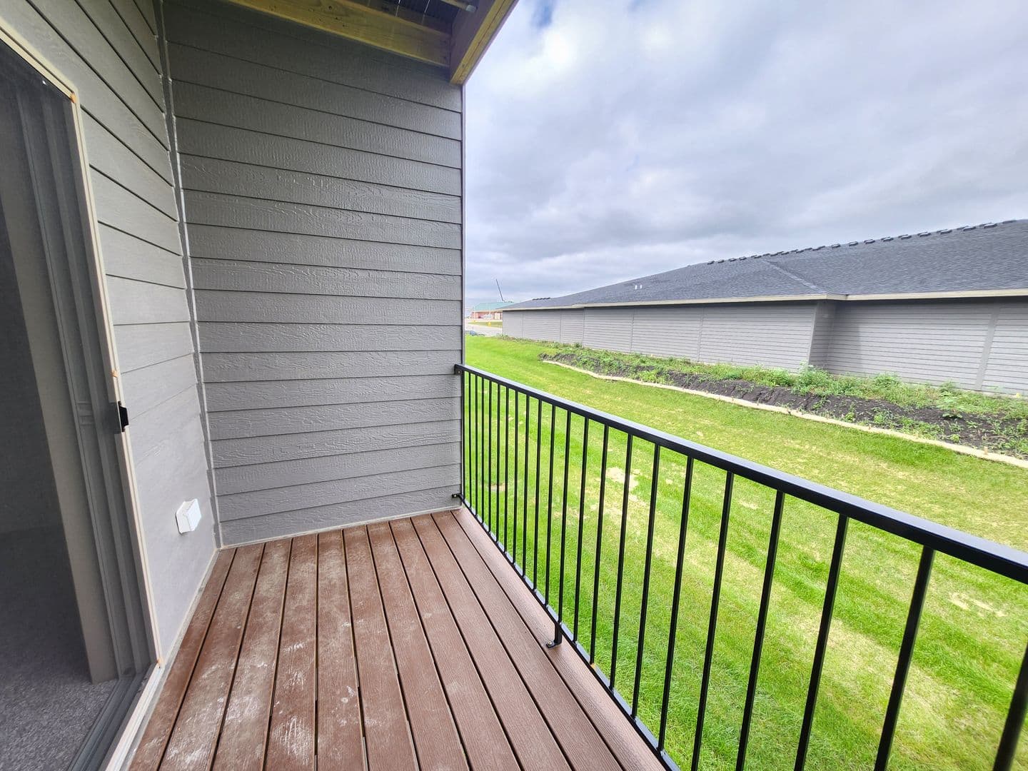 Sioux Falls Apartment: 3600 S. Linedrive Avenue