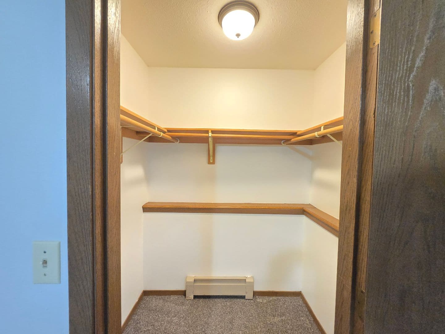 SIOUX FALLS Apartment: 5301 W. 56TH ST.