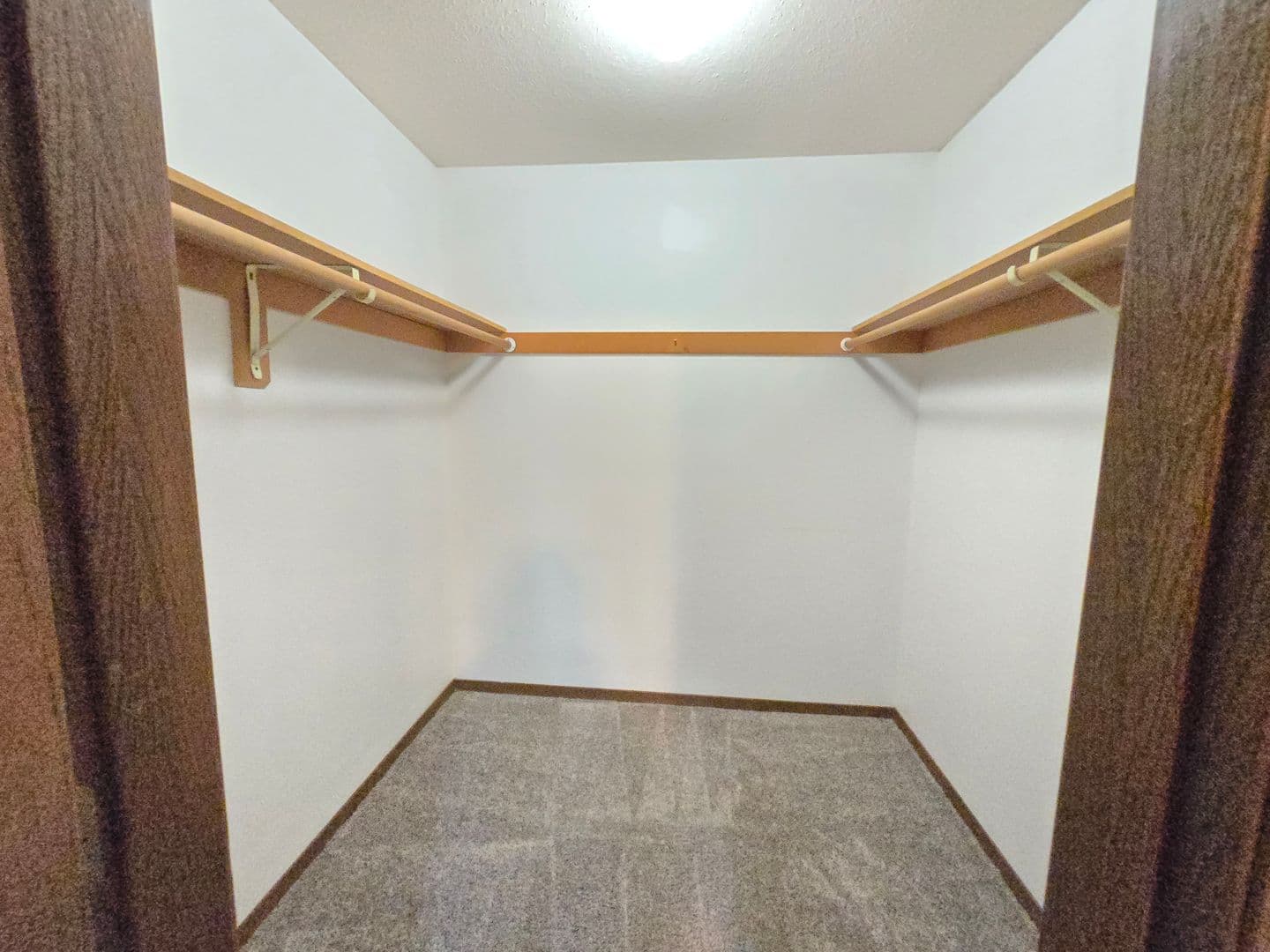 SIOUX FALLS Apartment: 2300 SOUTH SYCAMORE