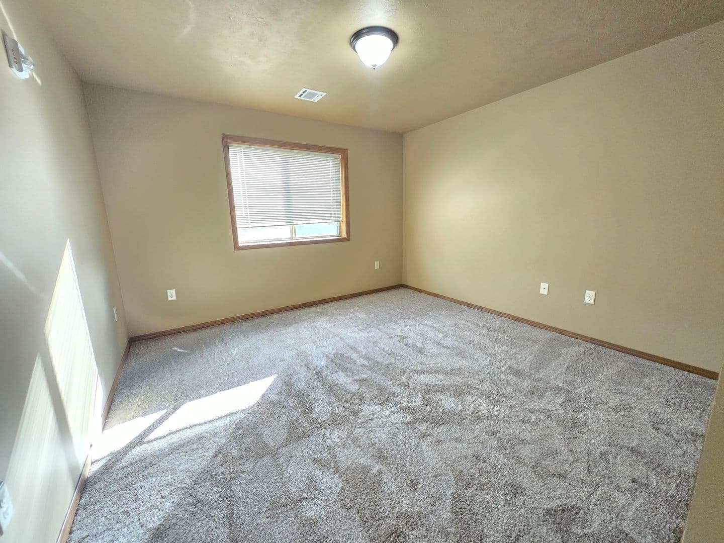 SIOUX FALLS Apartment: 4500 E. 53RD ST.