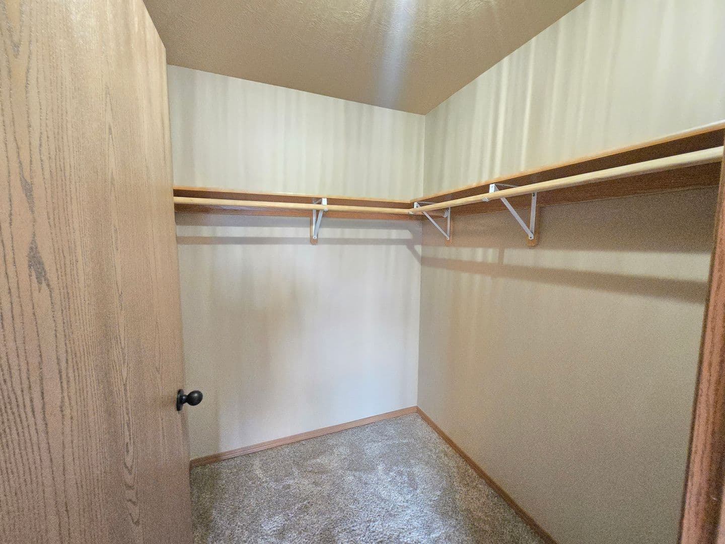 SIOUX FALLS Apartment: 4520 E. 53RD ST.