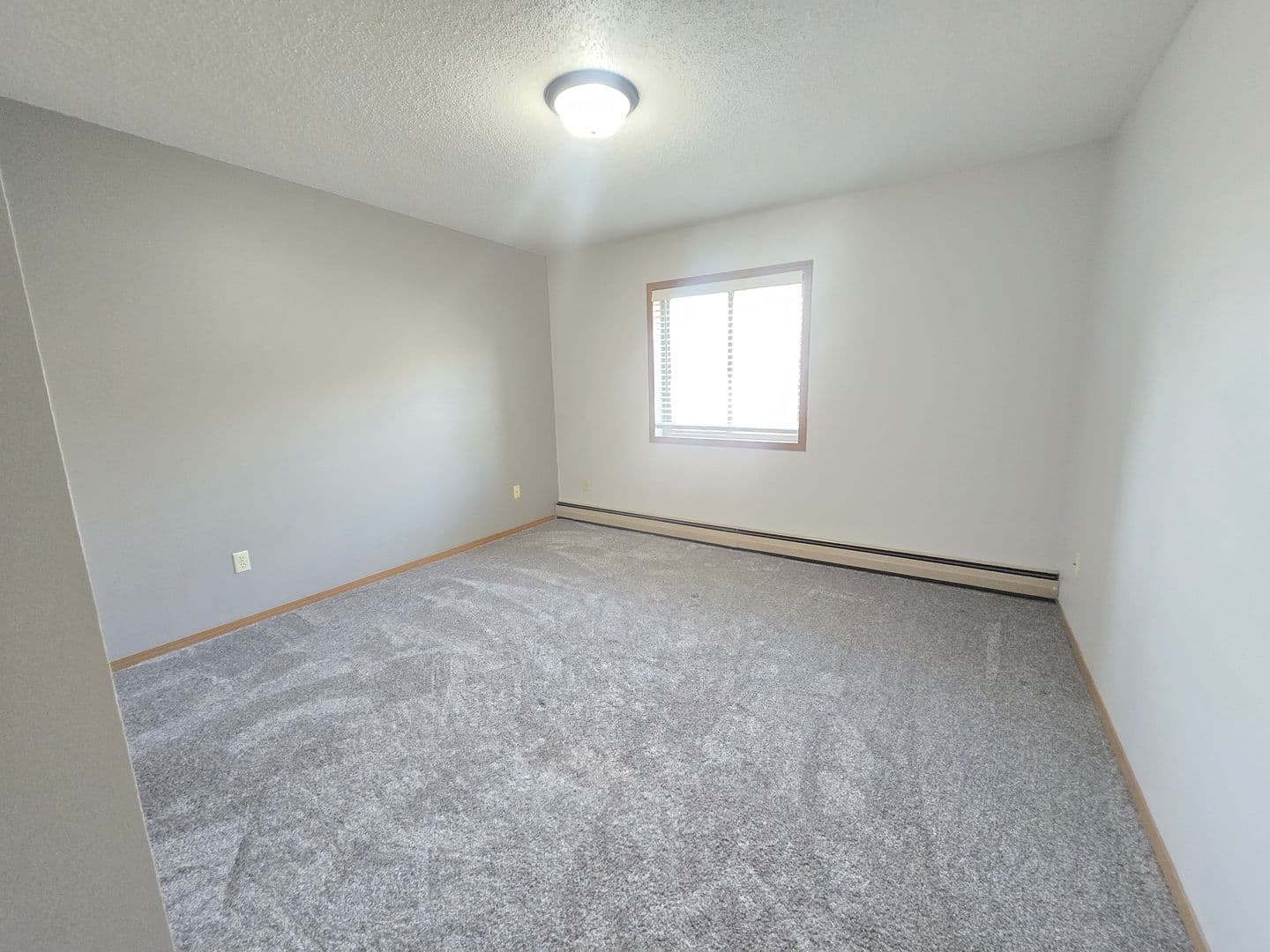 SIOUX FALLS Apartment: 4500 EAST 33RD St