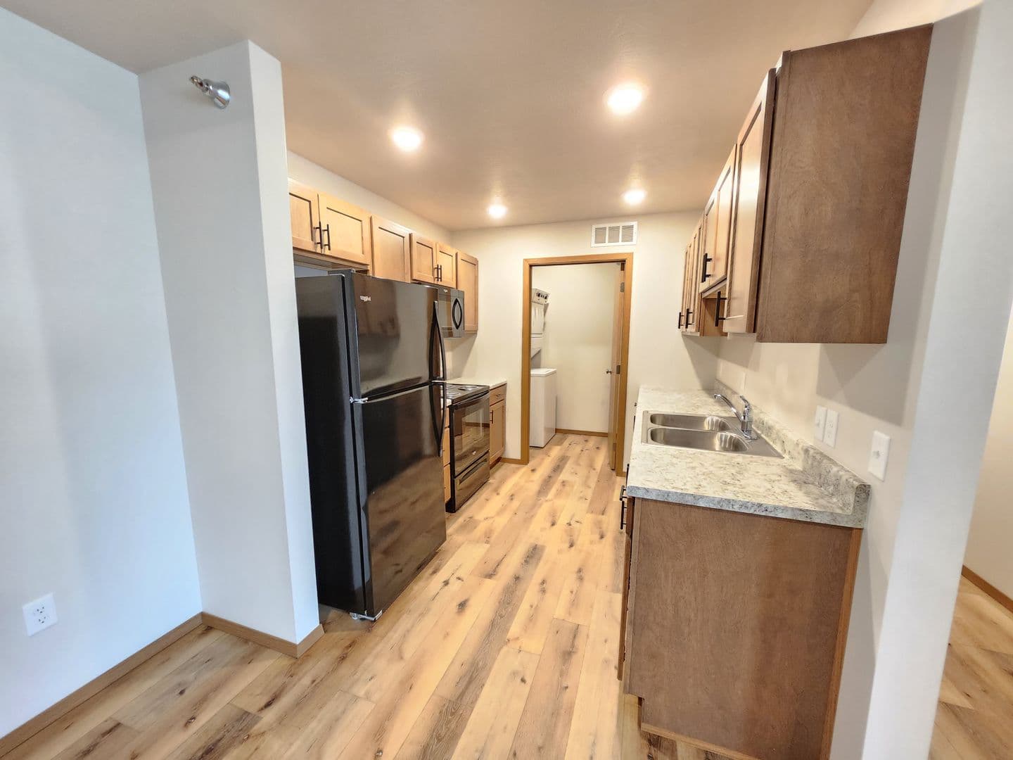 Sioux Falls Apartment: 3600 S. Linedrive Avenue