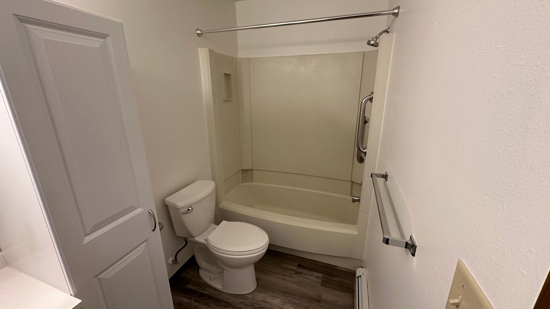 Sioux Falls Apartment: 3609 S Cathy Ave