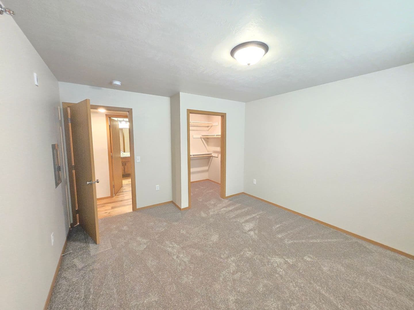 Sioux Falls Apartment: 3600 S. Linedrive Avenue