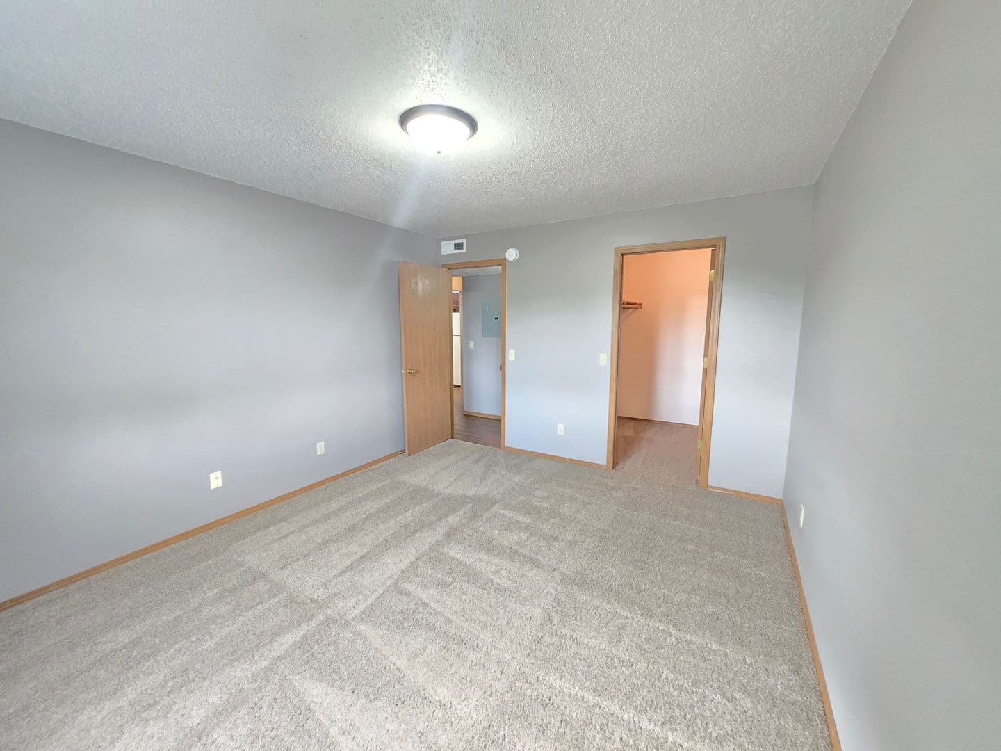 SIOUX FALLS Apartment: 4500 EAST 33RD St