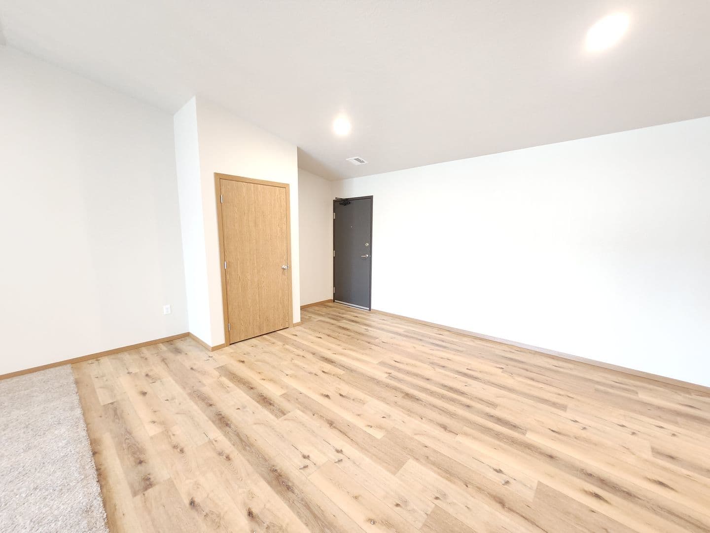Sioux Falls Apartment: 3600 S. Linedrive Avenue