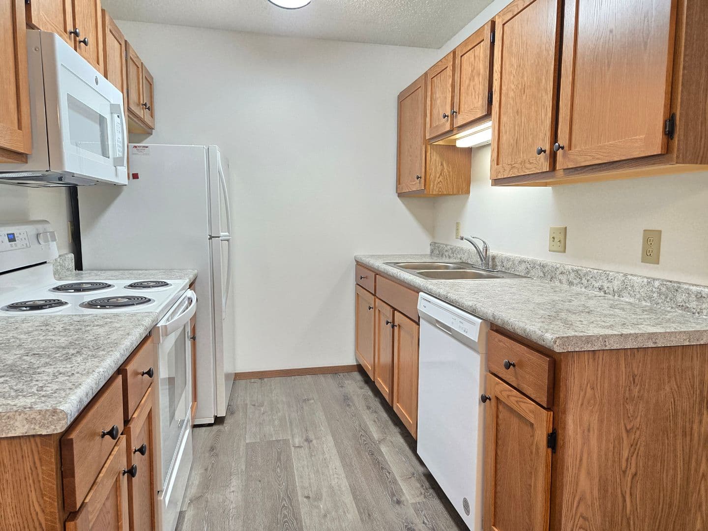 SIOUX FALLS Apartment: 6500 W. 43RD ST.