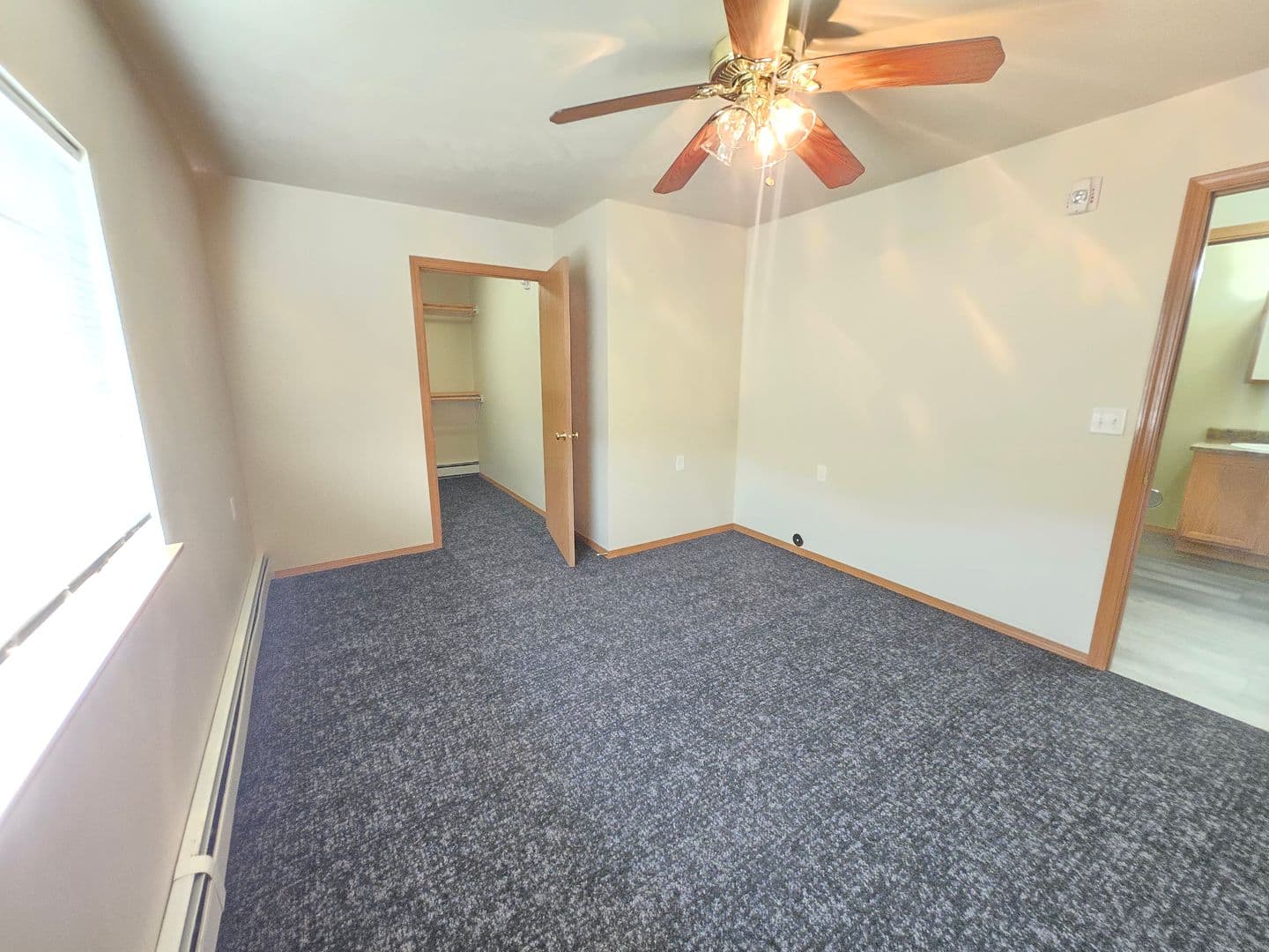 Sioux Falls Apartment: 2901 E Madison St