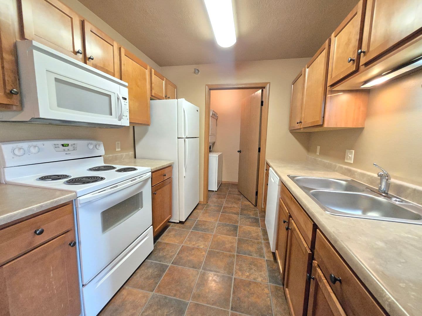 SIOUX FALLS Apartment: 4520 E. 53RD ST.