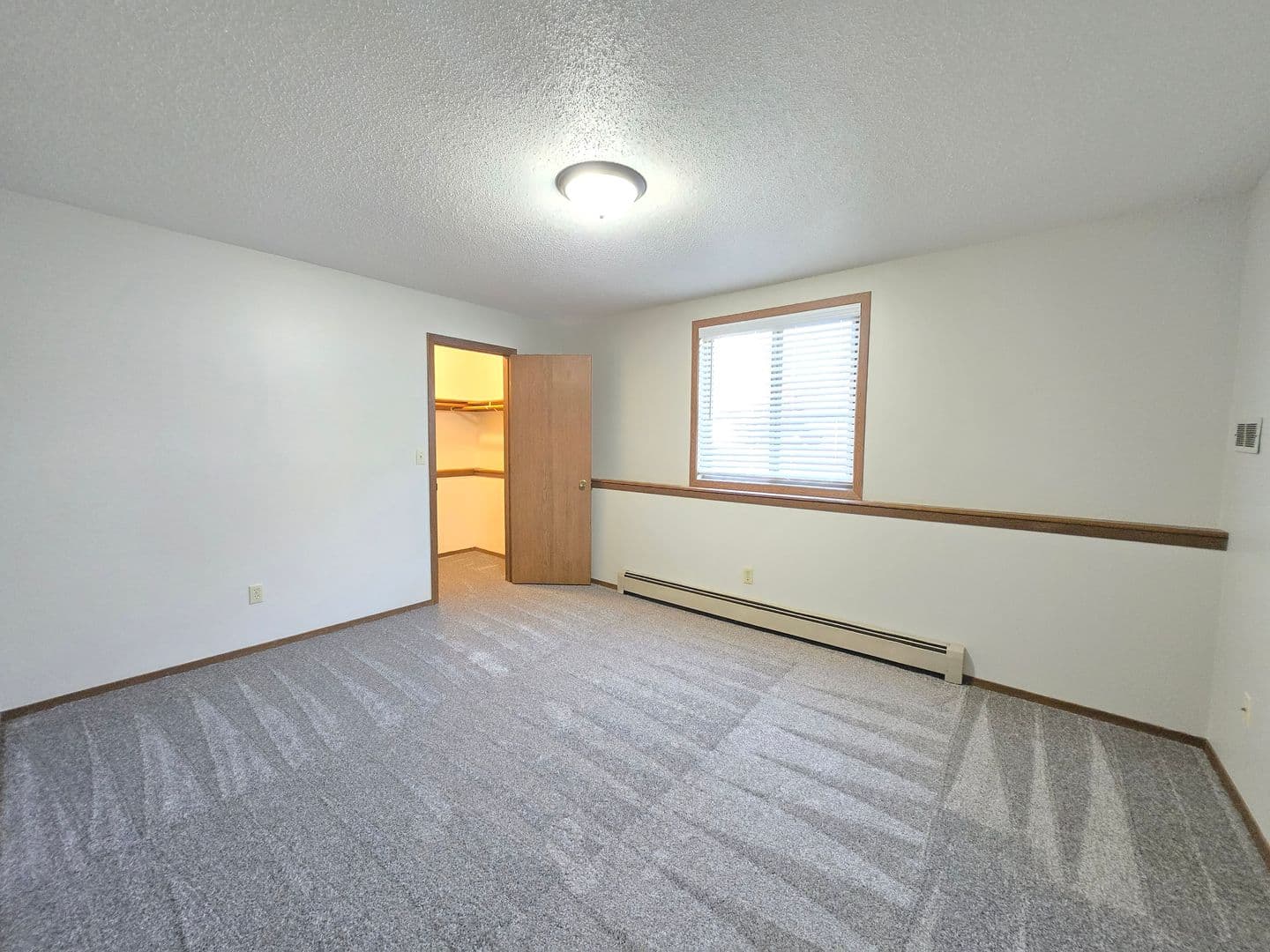 SIOUX FALLS Apartment: 5301 W. 56TH ST.