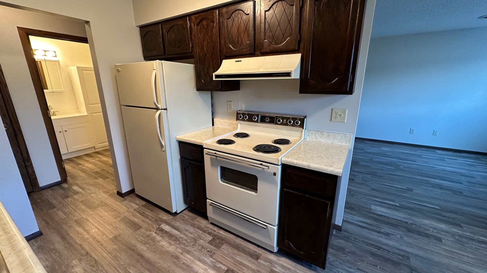 Sioux Falls Apartment: 3609 S Cathy Ave