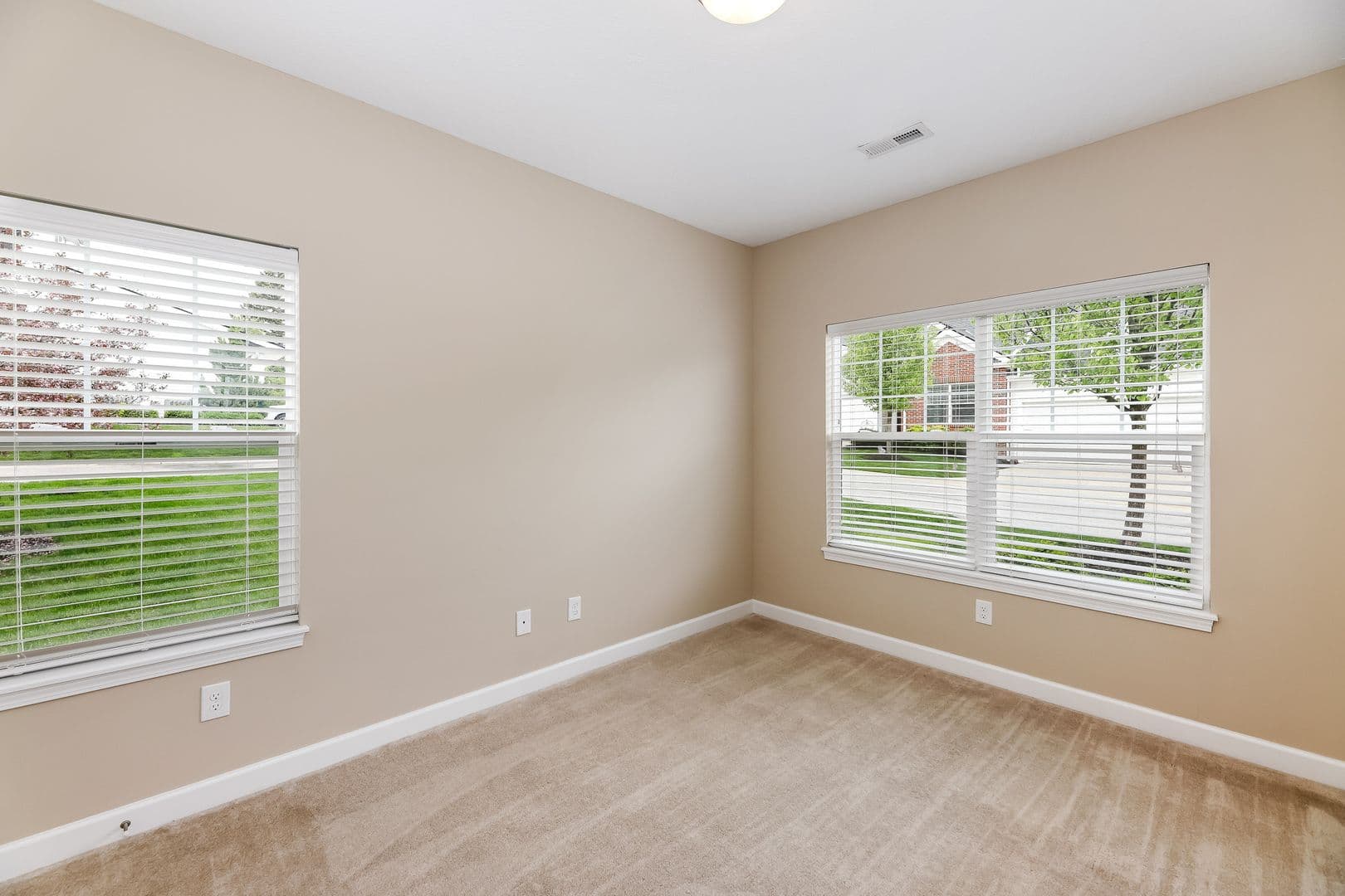 Brunswick Townhome: 88 Fox Hollow Lane
