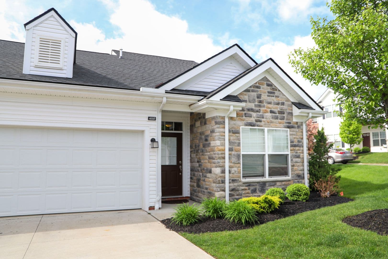 Brunswick Townhome: 88 Fox Hollow Lane