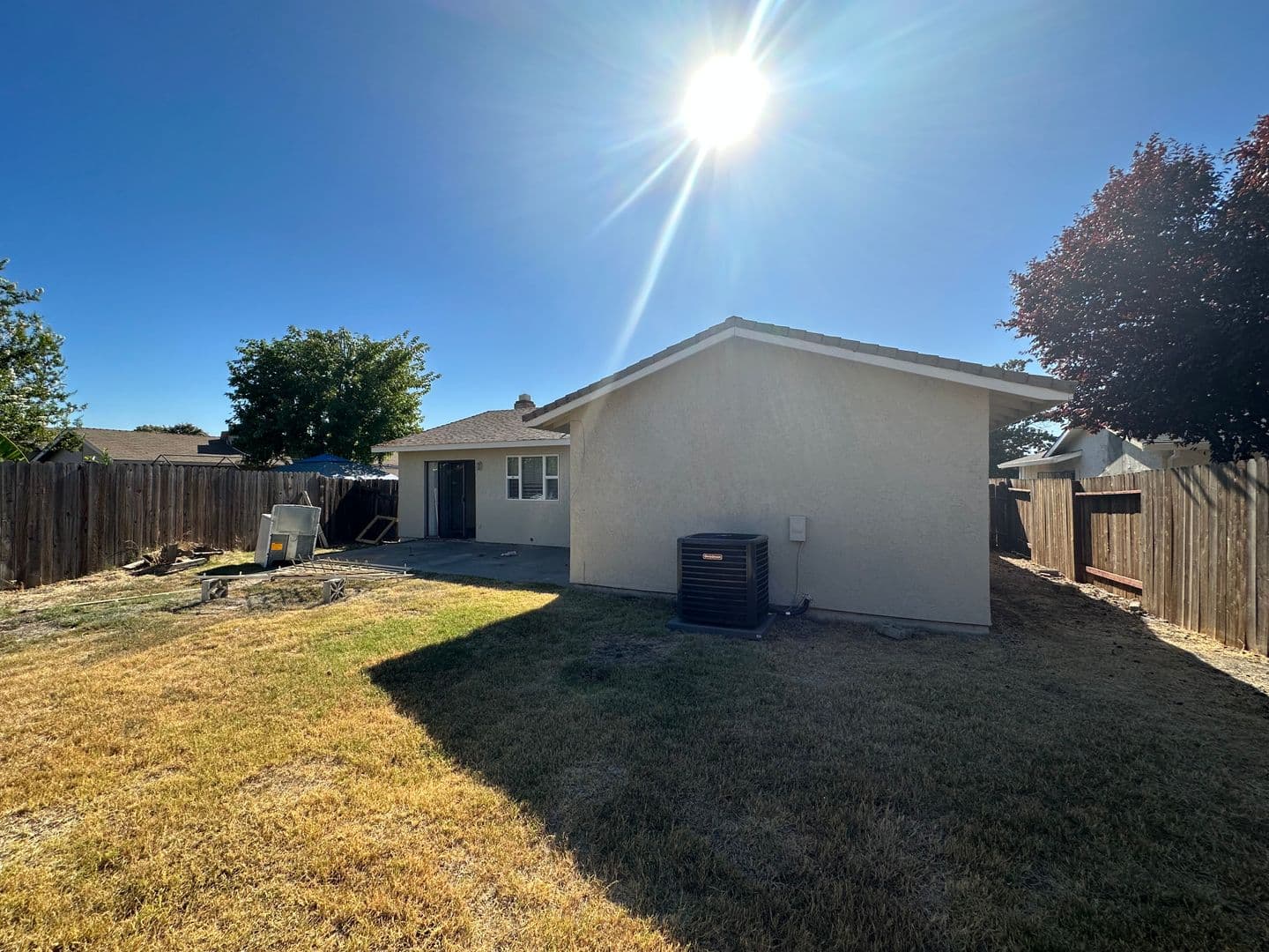 Sacramento House: 7955 Deer Lake Dr