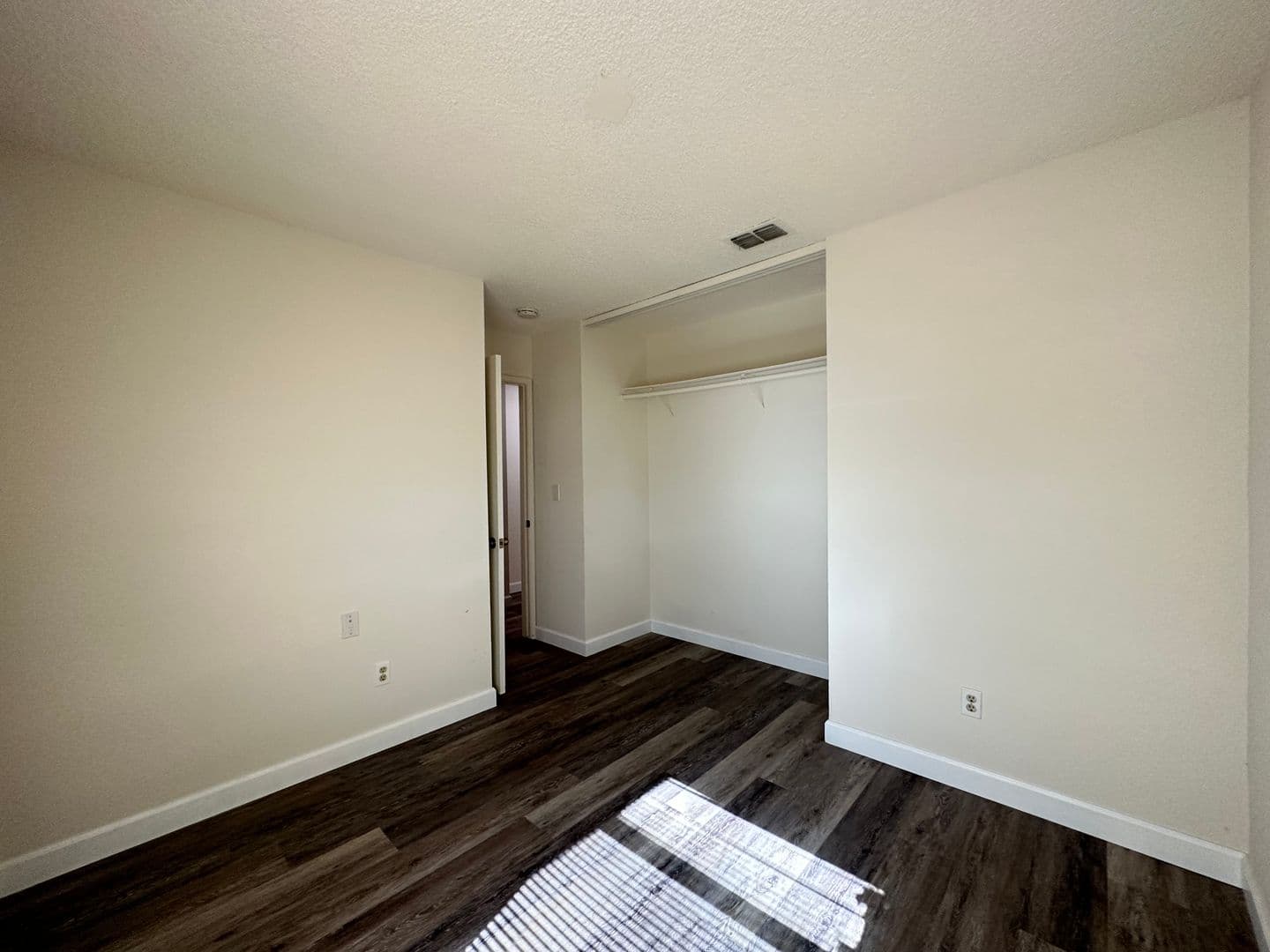 Sacramento House: 7955 Deer Lake Dr
