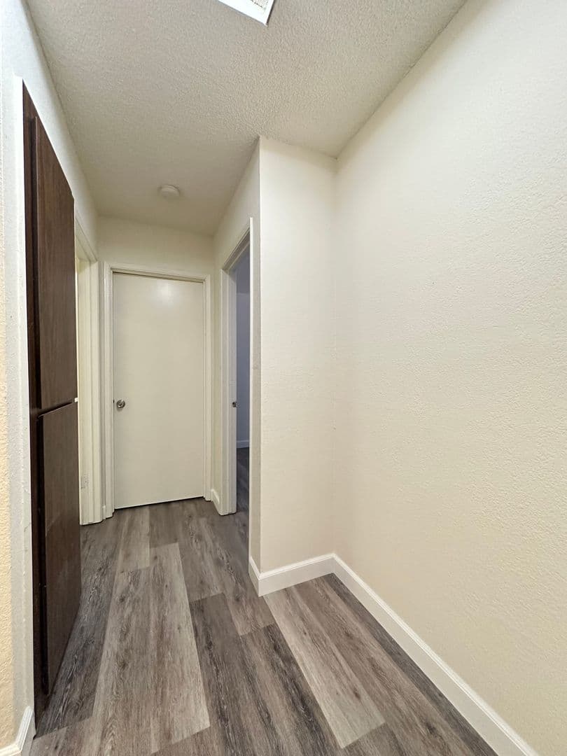 Sacramento House: 7955 Deer Lake Dr