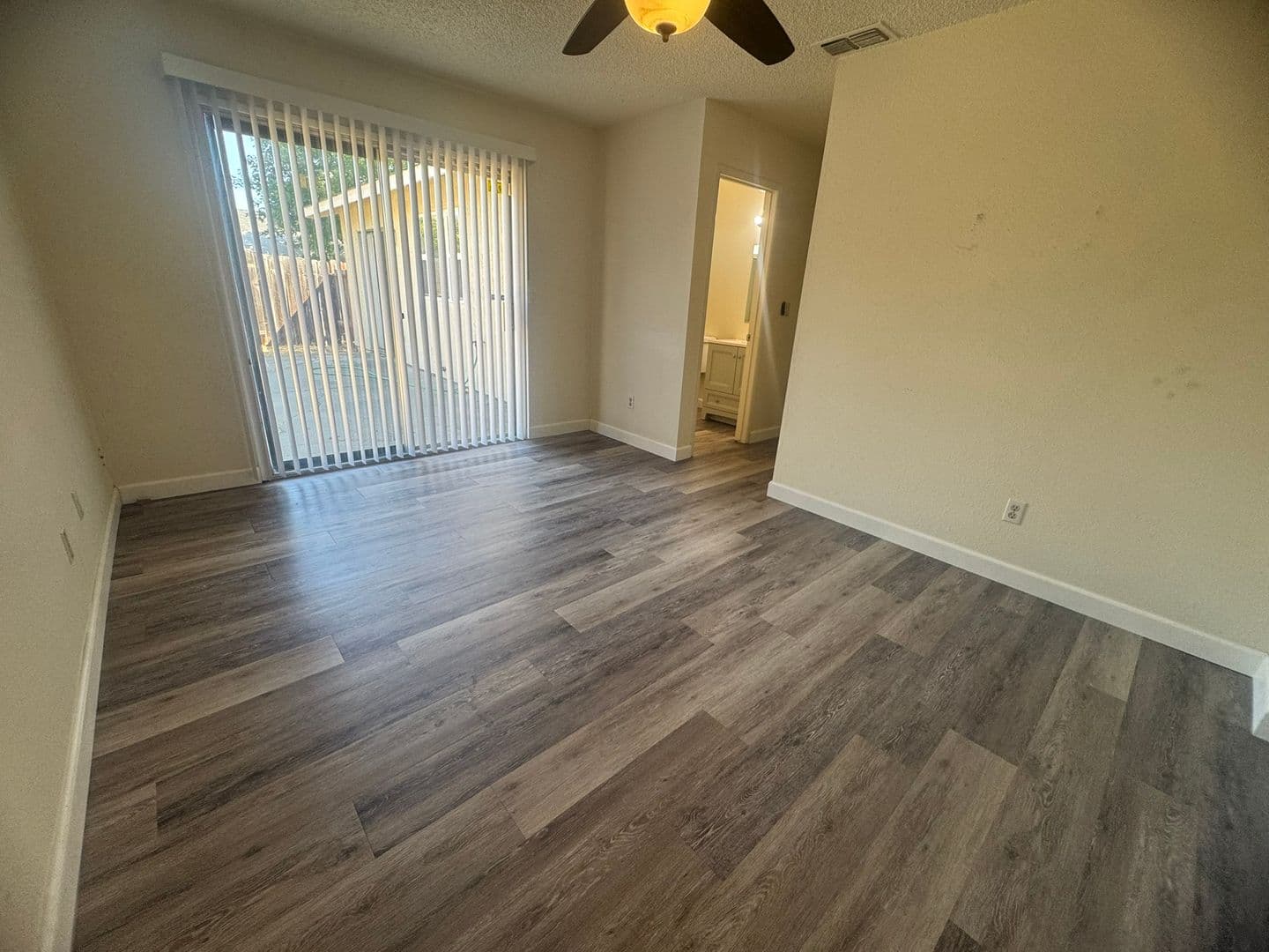Sacramento House: 7955 Deer Lake Dr