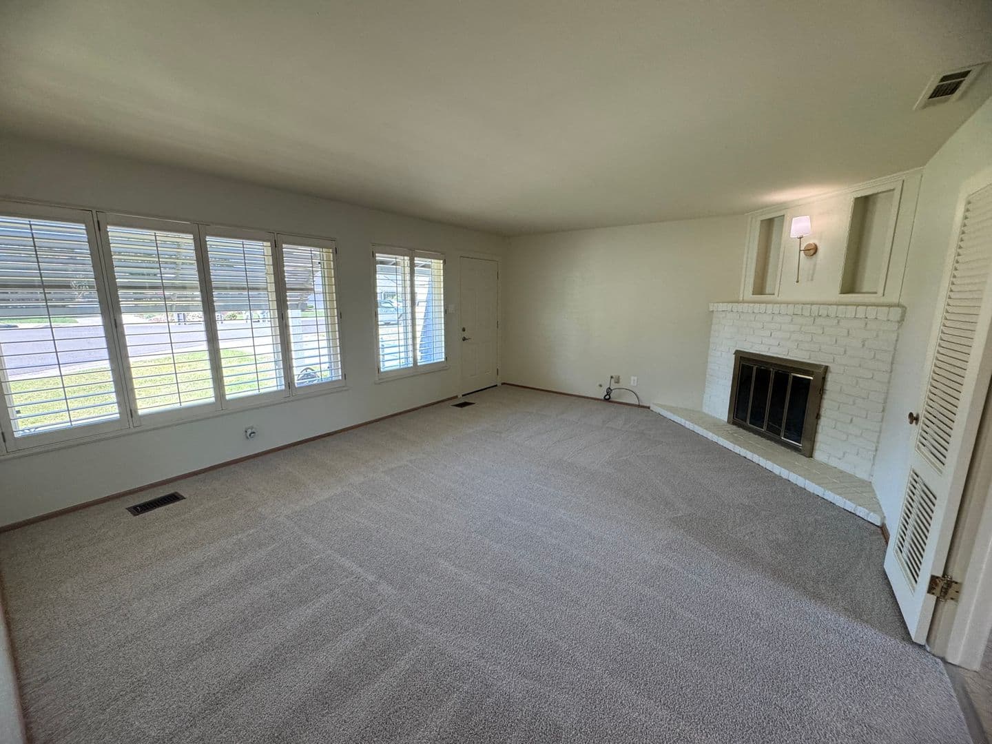 West Sacramento House: 1613 Fernwood St