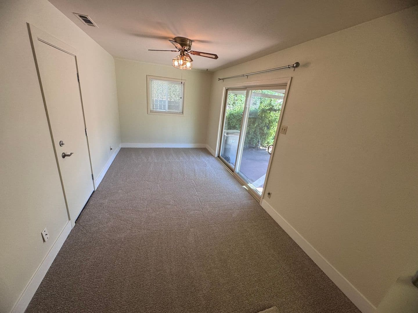 West Sacramento House: 1613 Fernwood St
