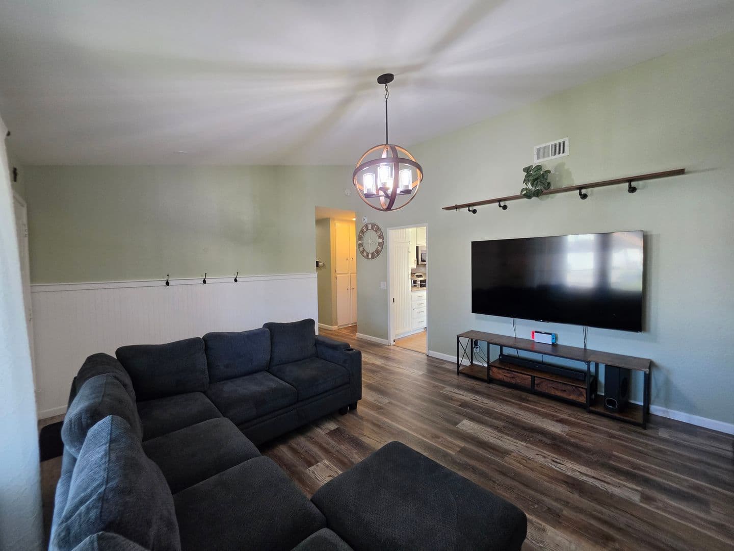 Lancaster House: 2722 Sunnyvale Rd