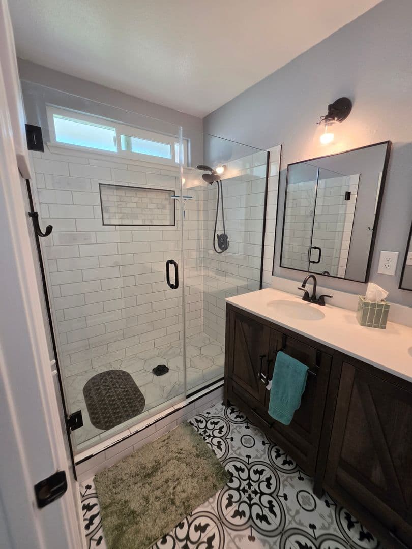 Lancaster House: 2722 Sunnyvale Rd