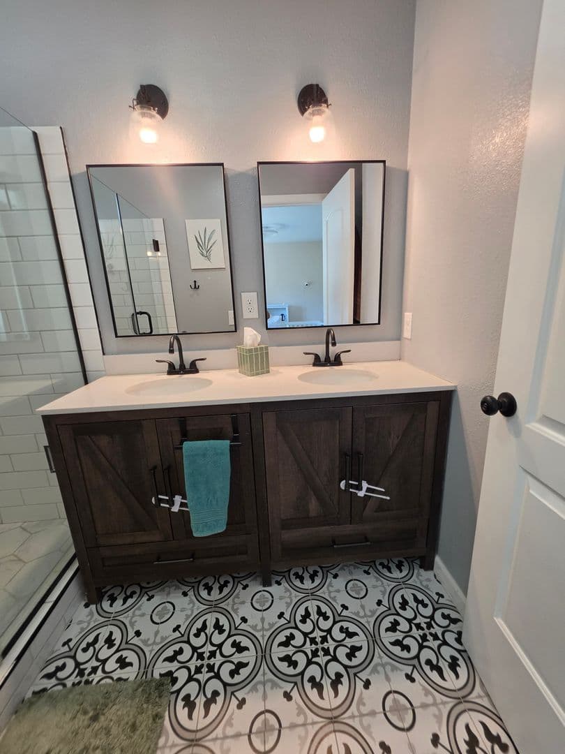Lancaster House: 2722 Sunnyvale Rd