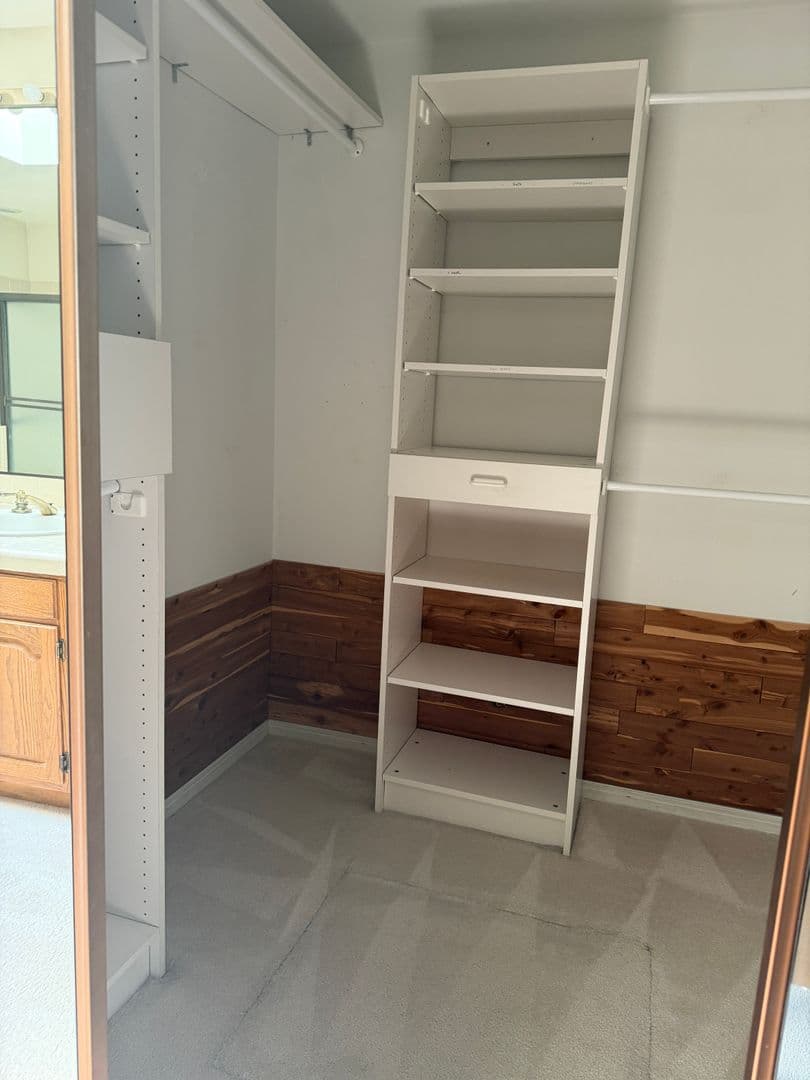 Danvile House: 742 Liquidamber Place