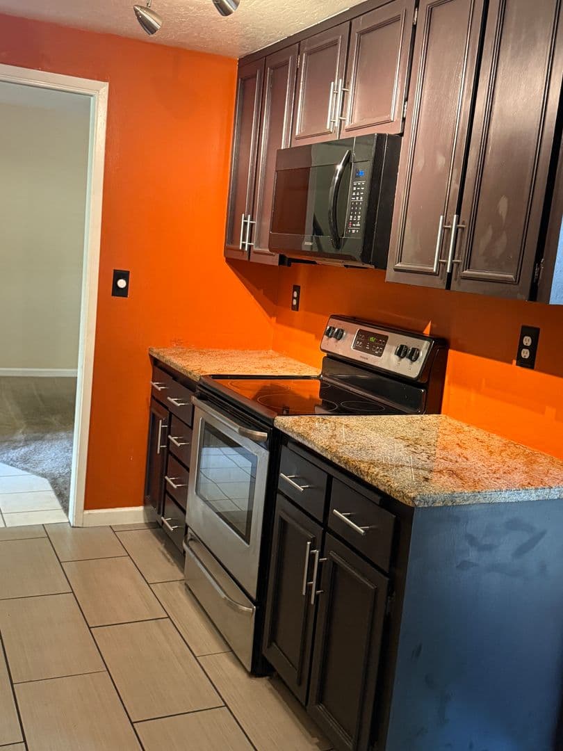 Martinez House: 131 Fountainhead Court