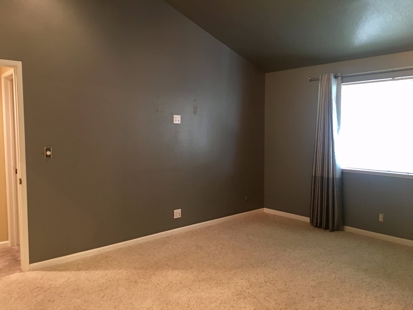 Martinez House: 131 Fountainhead Court
