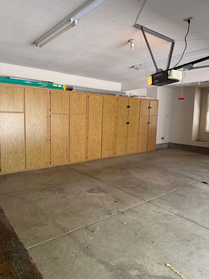 Danvile House: 742 Liquidamber Place