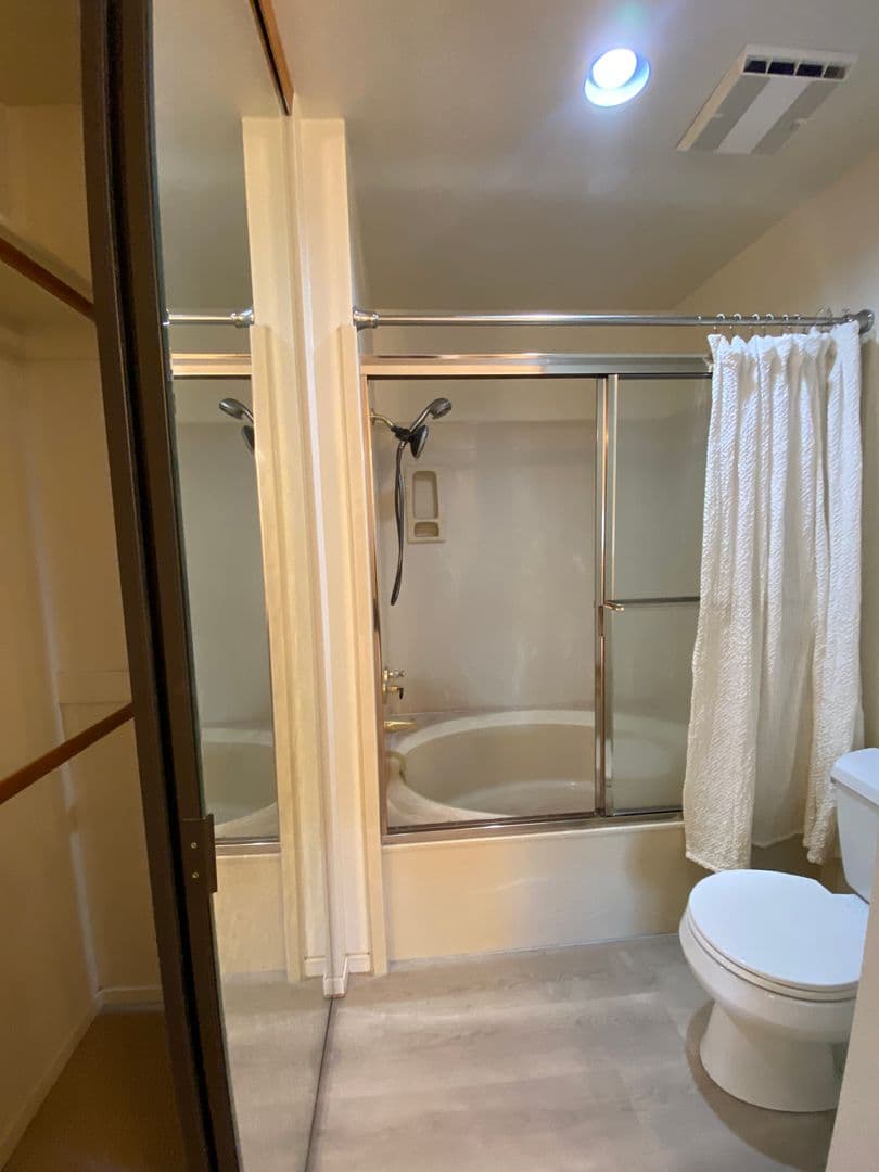 Clayton House: 1289 Shell Circle