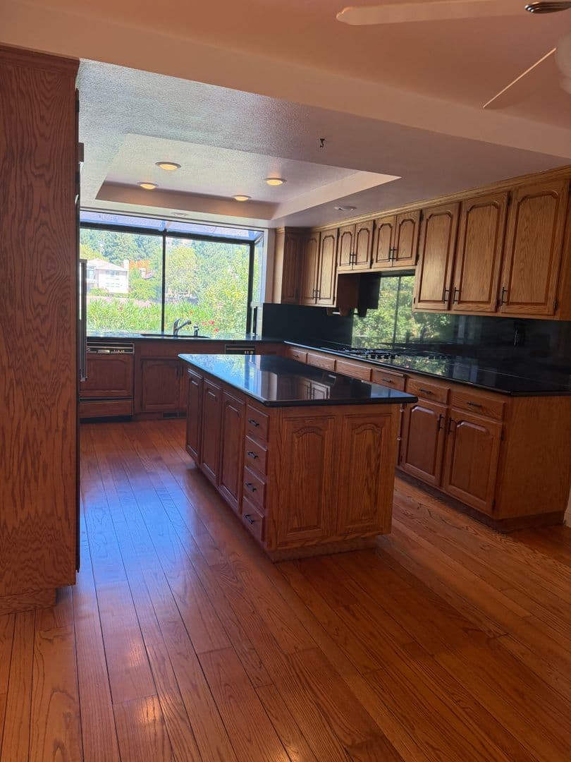 Danvile House: 742 Liquidamber Place