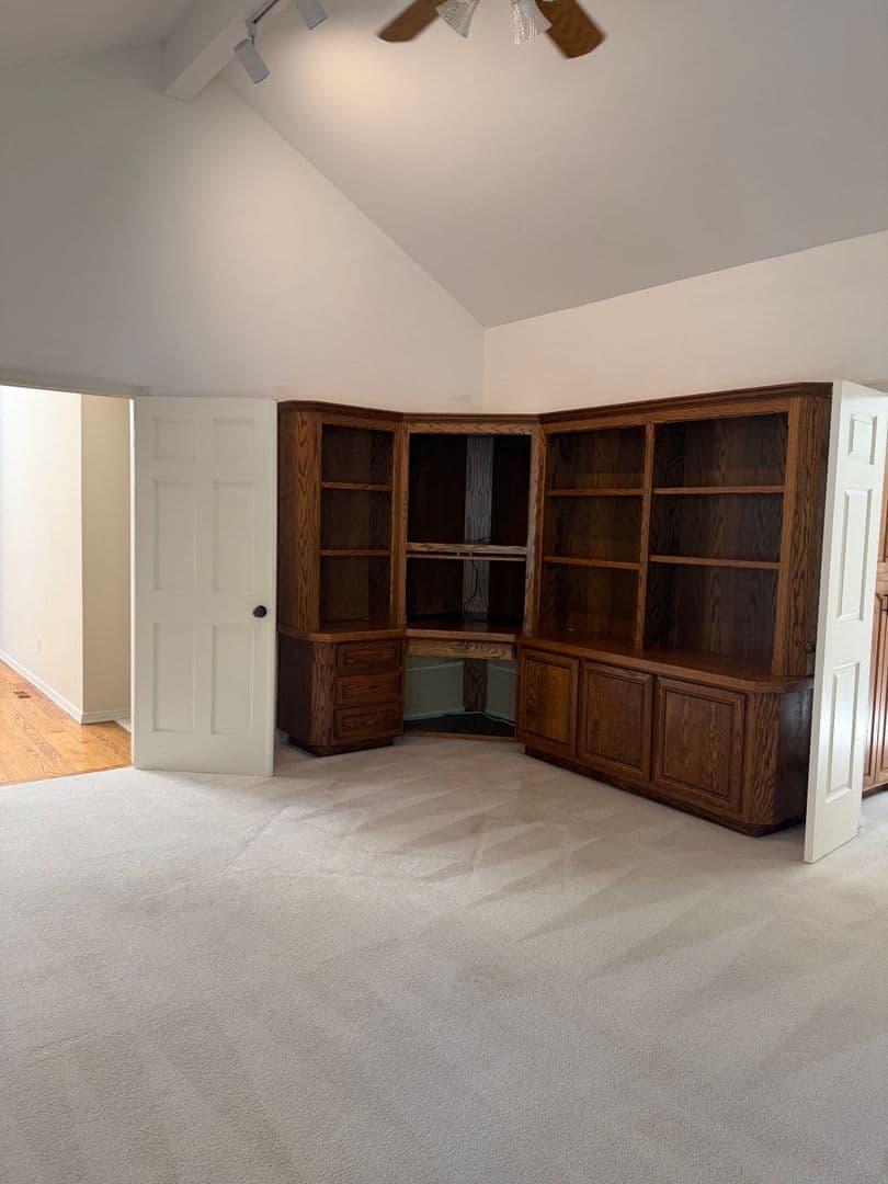 Danvile House: 742 Liquidamber Place