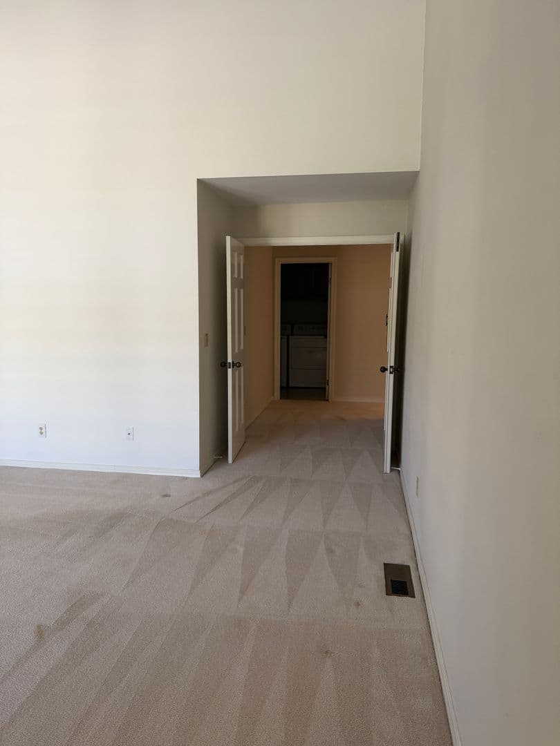 Danvile House: 742 Liquidamber Place