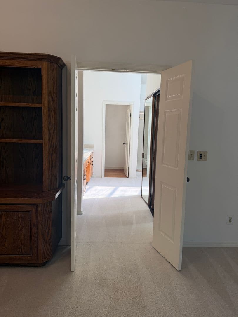 Danvile House: 742 Liquidamber Place