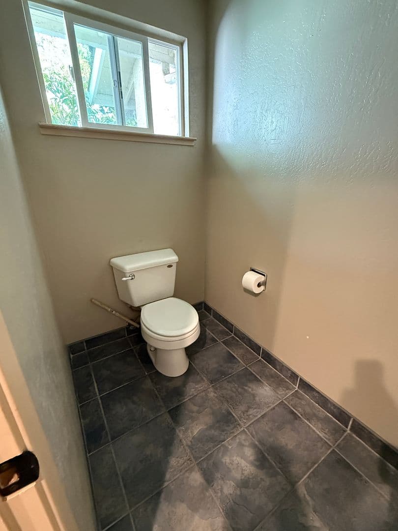 Martinez House: 131 Fountainhead Court